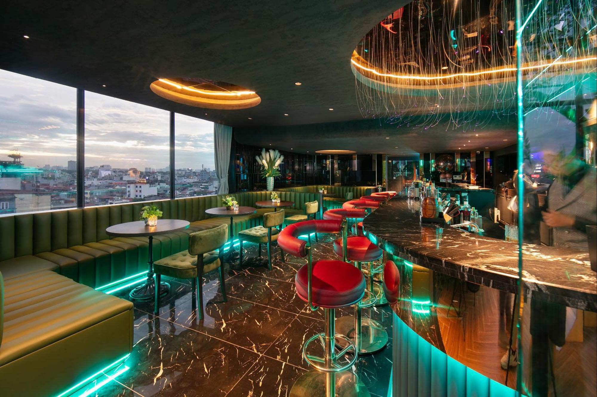 May De Ville Crown Hotel 하노이 외부 사진 Sky Bar
