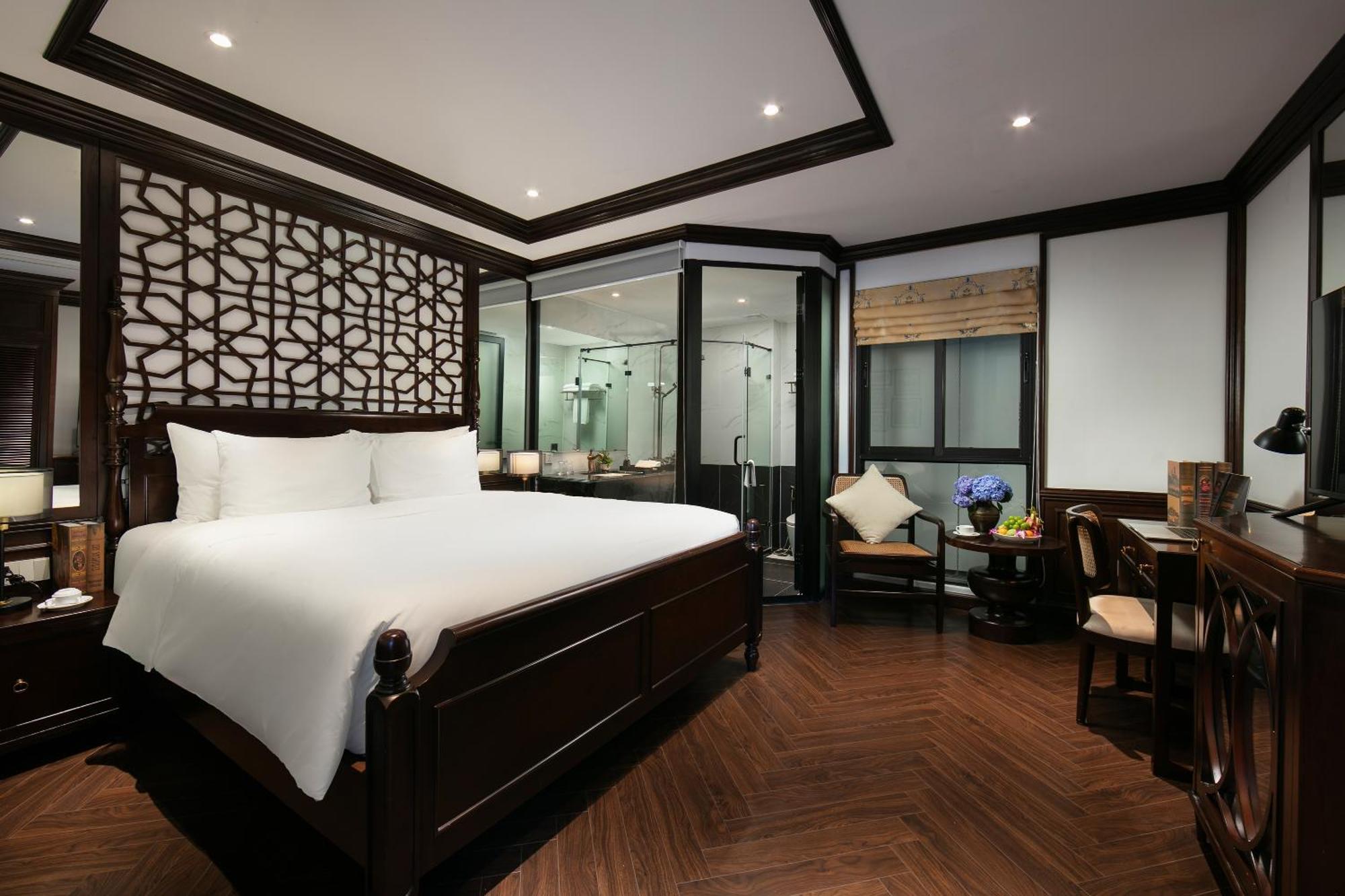 May De Ville Crown Hotel 하노이 외부 사진 Deluxe Suite