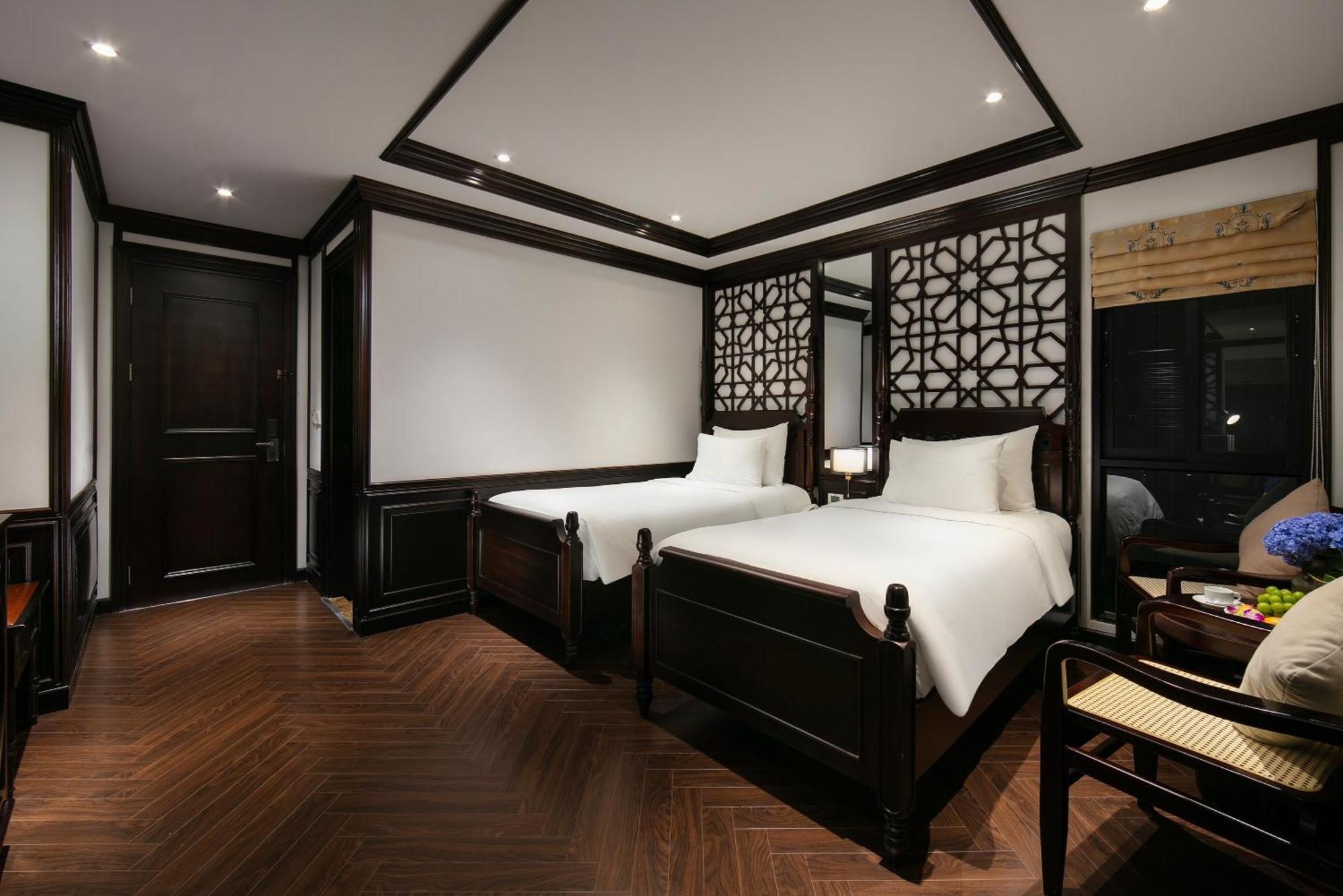 May De Ville Crown Hotel 하노이 외부 사진 Deluxe twin room