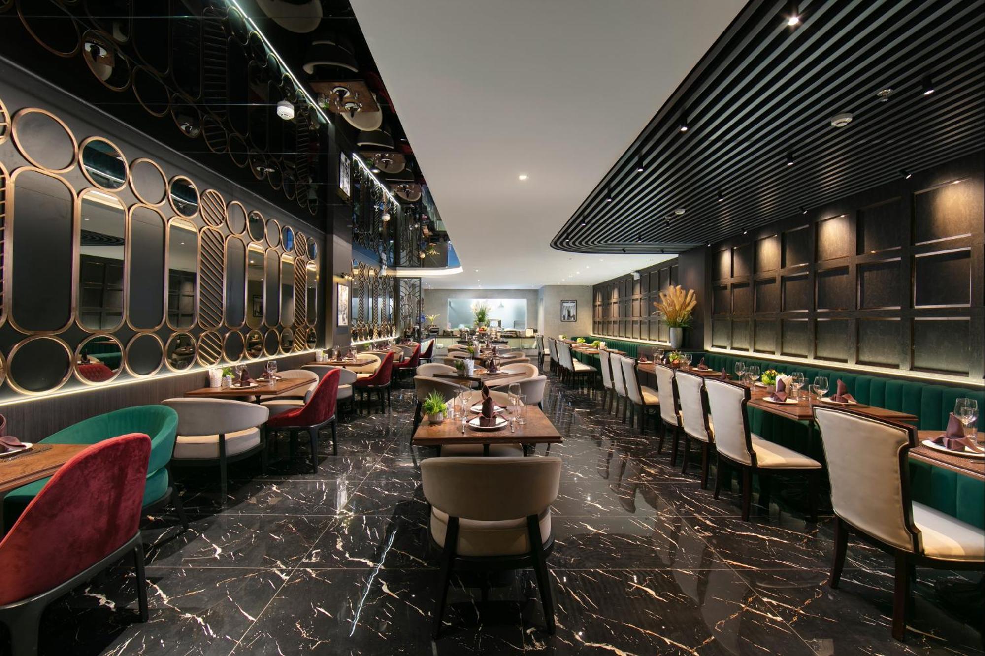 May De Ville Crown Hotel 하노이 외부 사진 3D rendering of a restaurant interior